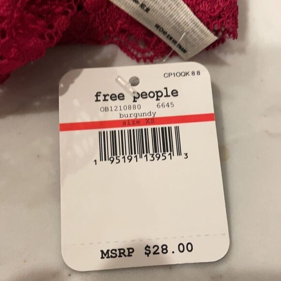 ❤NWT FREE people Burgundy lace bandeau bralette XS - Picture 5 of 7